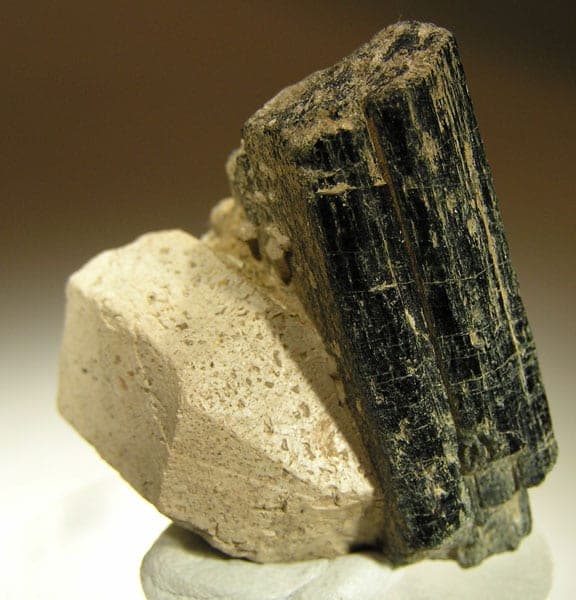 Hornblende mineral