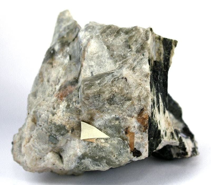 Låvenite mineral
