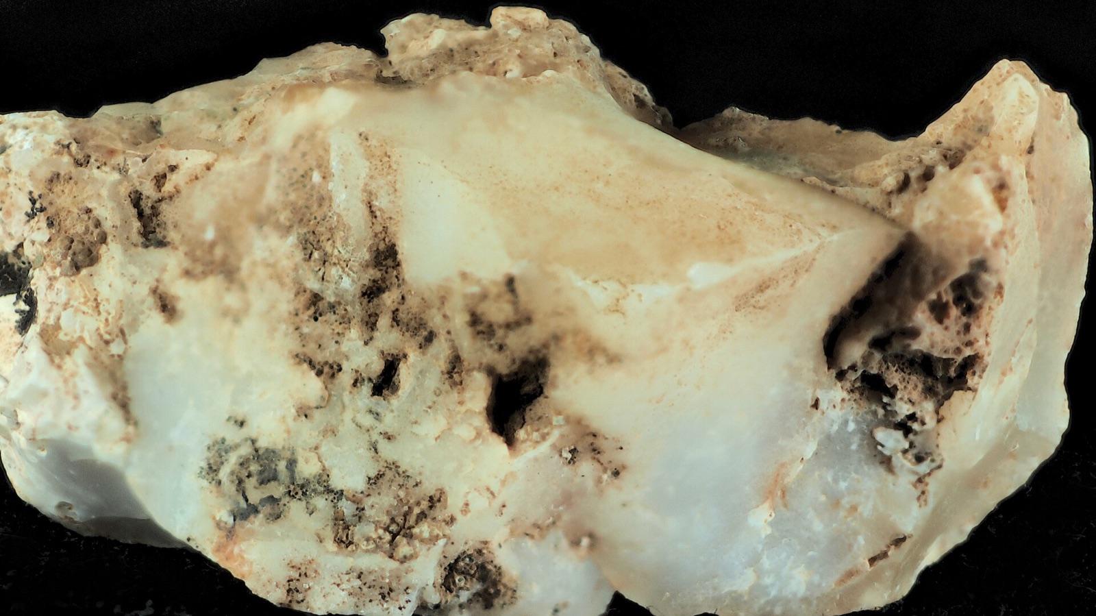 Rough white Mexican onyx from near Catavina, Baja California