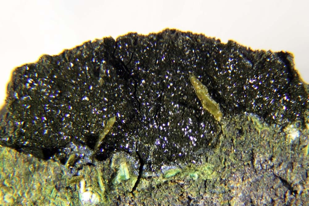 Phosphovanadylite-Ca mineral