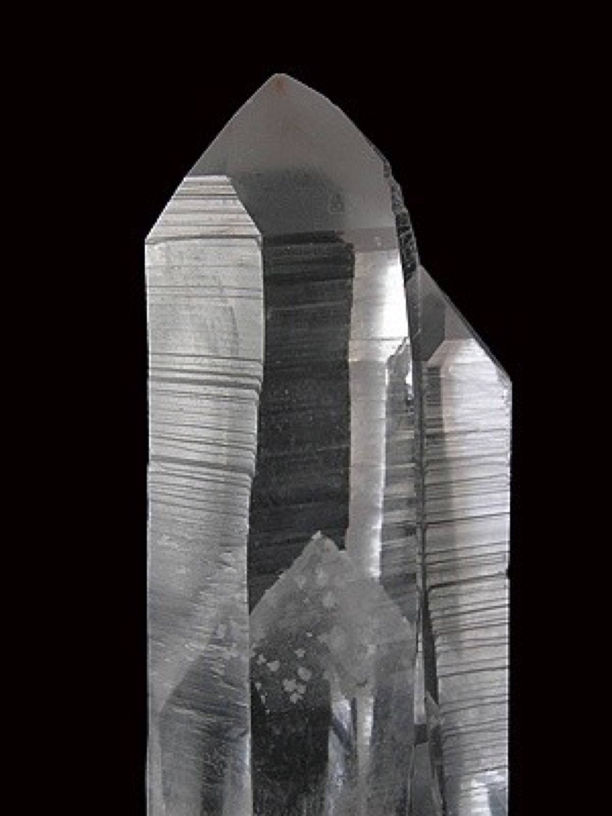 Quartz crystals with diagnostic horizontal prism striations, Mount Ida, Arkansas