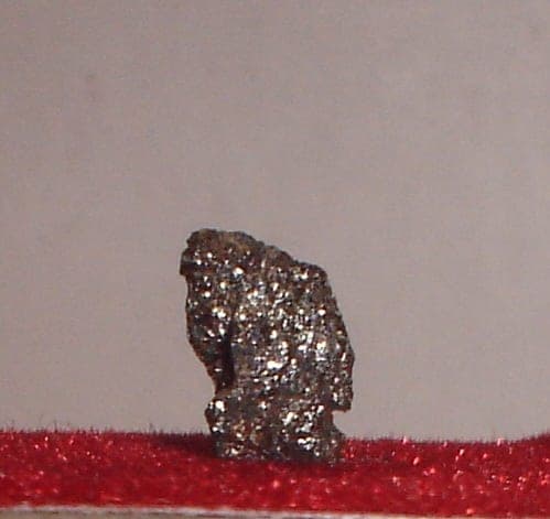 Samarskite-(Yb) mineral