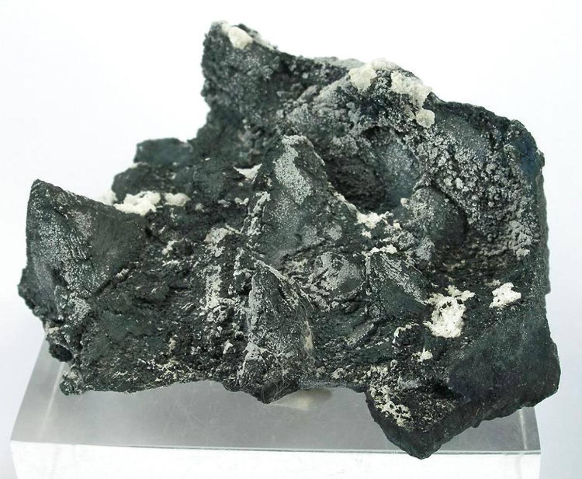Steel-grey pyramidal tennantite crystals