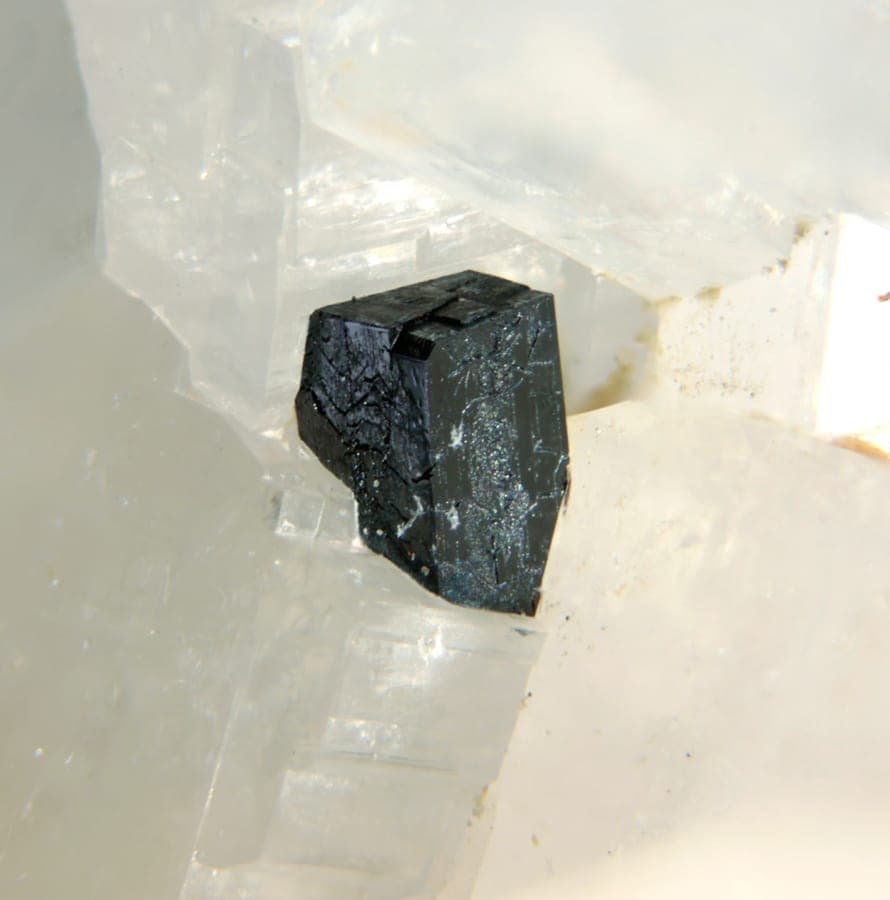 Wakefieldite-(Ce) mineral