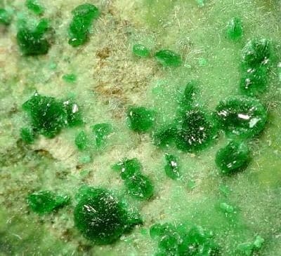 Zálesíite mineral
