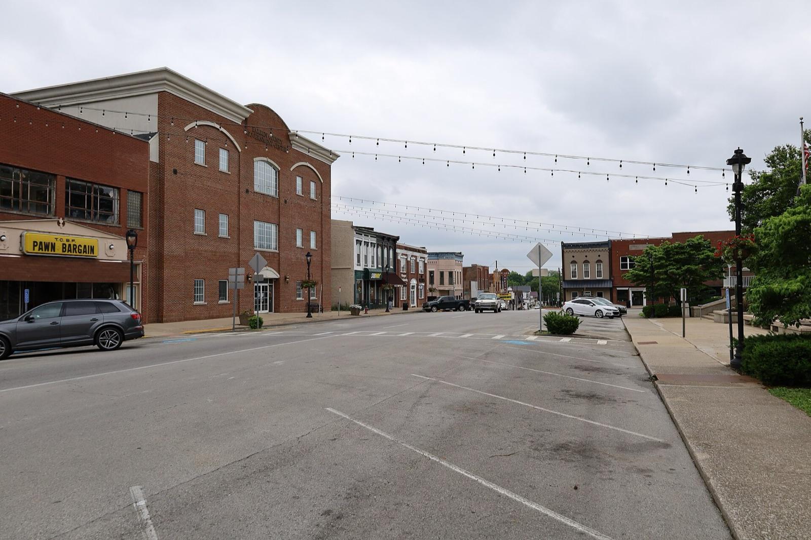 Downtown Glasgow, the seat of Barren County, Kentucky, in the Warsaw Limestone geode belt