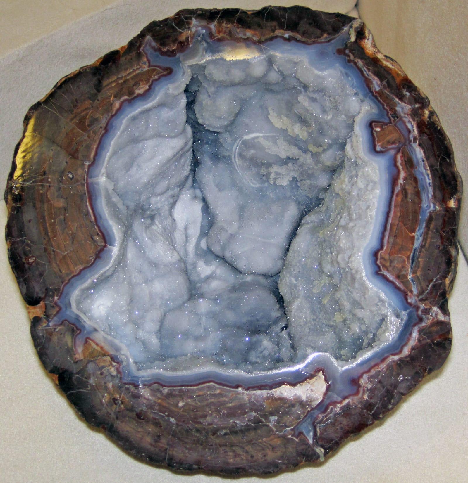 Dugway Geode (Juab County, Utah, USA) 1 (34540239846) at Dugway Range, Juab County, Utah